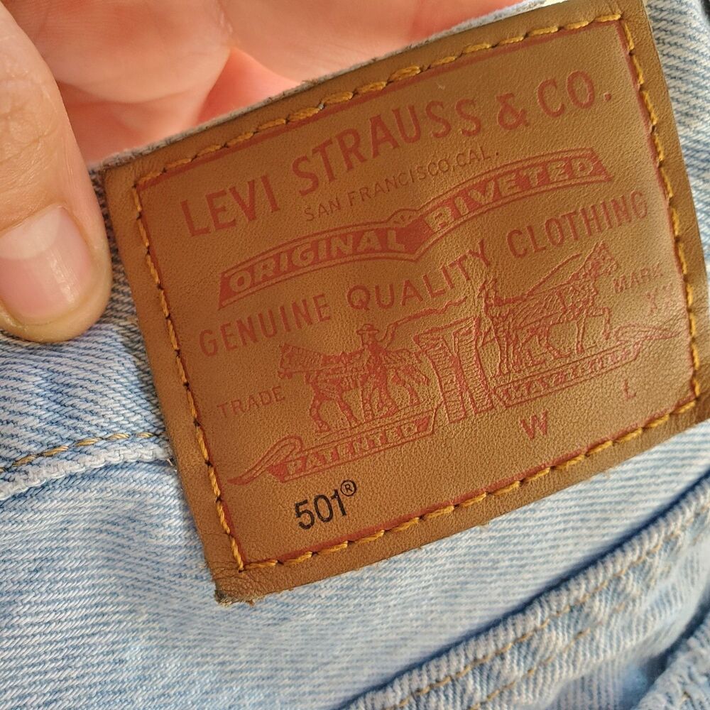 Levi 501 Shorts Size W27 - Picture 4 of 5